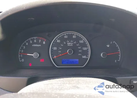 2010 Hyundai Elantra Gls z USA, uszkodzony, nr VIN KMHDU4AD4AU938541